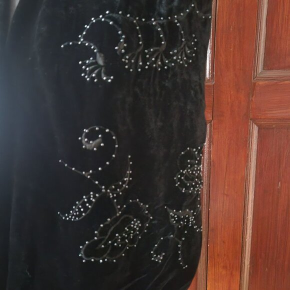 Vintage V. Fraas Black Velvet Beaded Shawl Wrap  The Scarf Source Silk - Picture 2 of 5